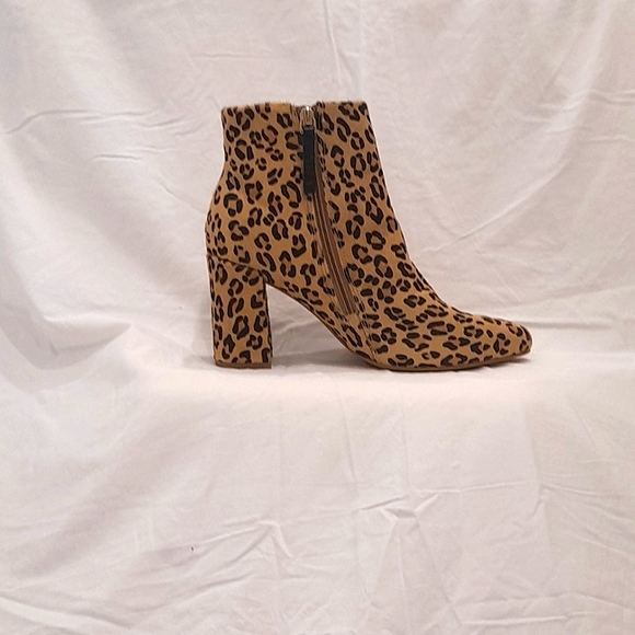 FRANKiE Shoes - Unworn FRANKiE 4 shoes. AU size 9. Leopard print.